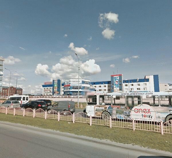 Банкомат Ханты-Мансийского Банка по адресу улица Иосифа Каролинского 15